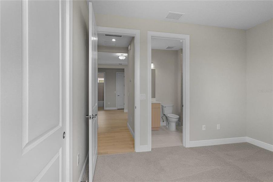 Spacious, unfurnished interior of a new home in Woodland Preserve, Parrish (Image 44).