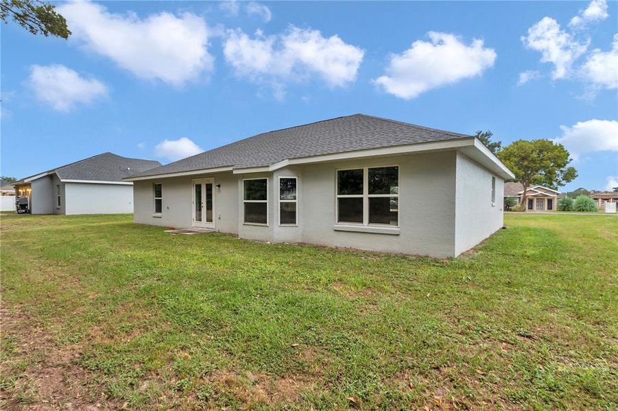 Exterior details and patio area of a home in , Ocala (Image 3).
