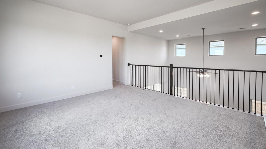 Spacious, unfurnished interior of a new home in The Parklands, Schertz (Image 18).