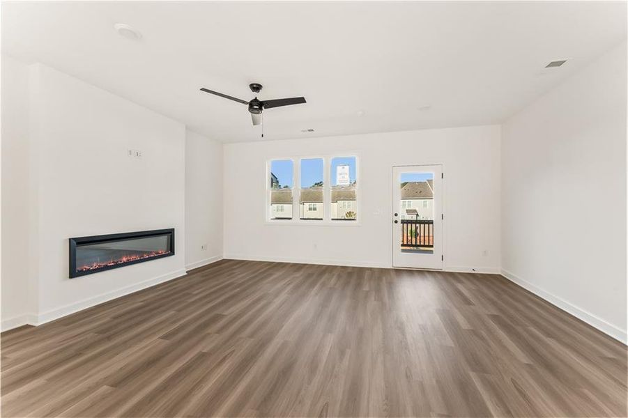 Spacious, unfurnished interior of a new home in East Park Village, Kennesaw (Image 36). Spacious, unfurnished interior of a new home in East Park Village, Kennesaw (Image 36).