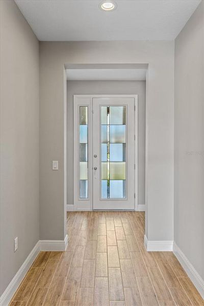 Spacious, unfurnished interior of a new home in , Winter Garden (Image 6).