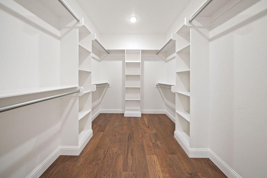 Spacious, unfurnished interior of a new home in , Tyler (Image 28).