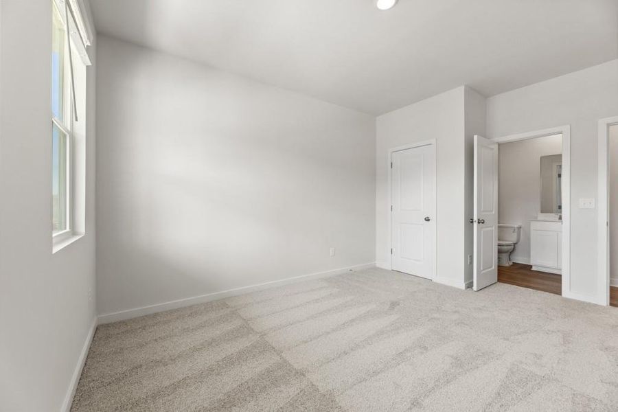 Spacious, unfurnished interior of a new home in Reserve at Gum Springs, Jefferson (Image 26).