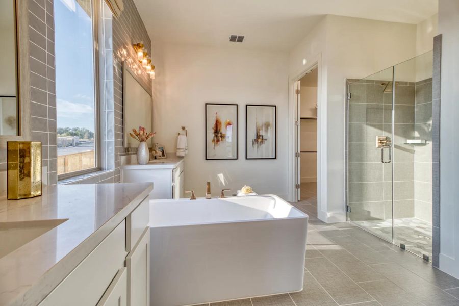 The Edmund Primary Bathroom