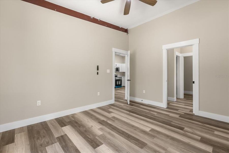 Spacious, unfurnished interior of a new home in , Homosassa (Image 28).