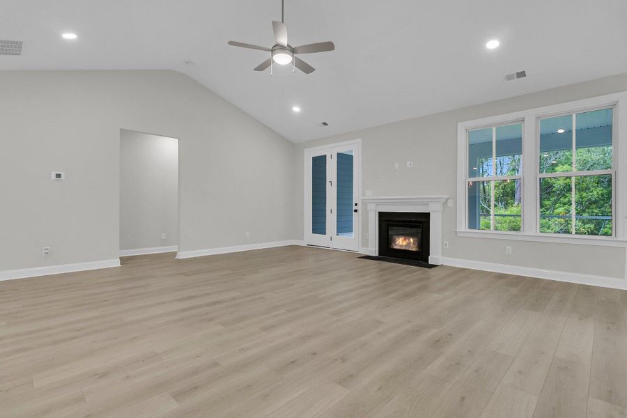 Spacious, unfurnished interior of a new home in Tidewater at Lakes of Cane Bay, Summerville (Image 28). Spacious, unfurnished interior of a new home in Tidewater at Lakes of Cane Bay, Summerville (Image 28).