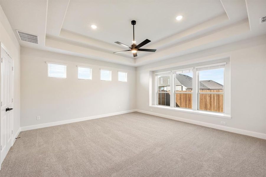 Spacious, unfurnished interior of a new home in Stone River Glen 60s, Royse City (Image 25).