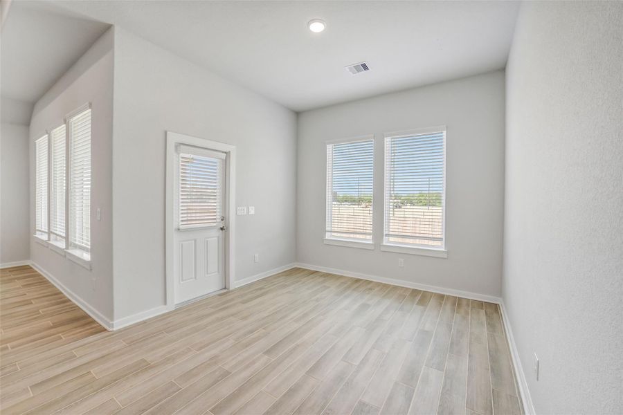 Spacious, unfurnished interior of a new home in Windmill Estates, Magnolia (Image 47).