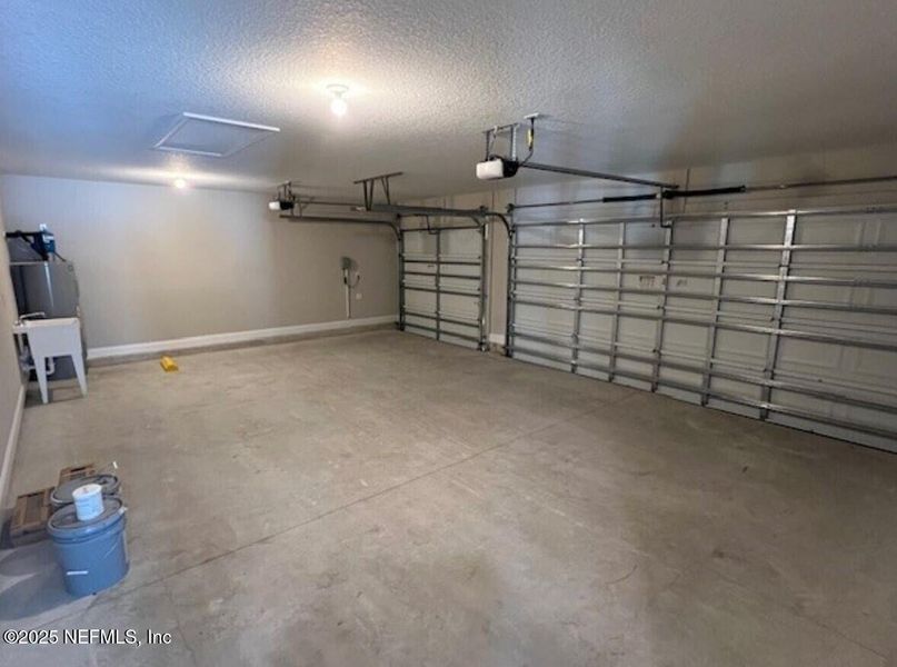 Spacious, unfurnished interior of a new home in Sawmill Branch, Palm Coast (Image 21).