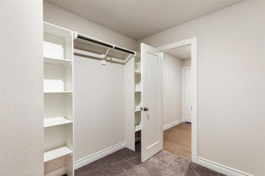 Spacious, unfurnished interior of a new home in Grand Oaks Reserve, Cleveland (Image 20).