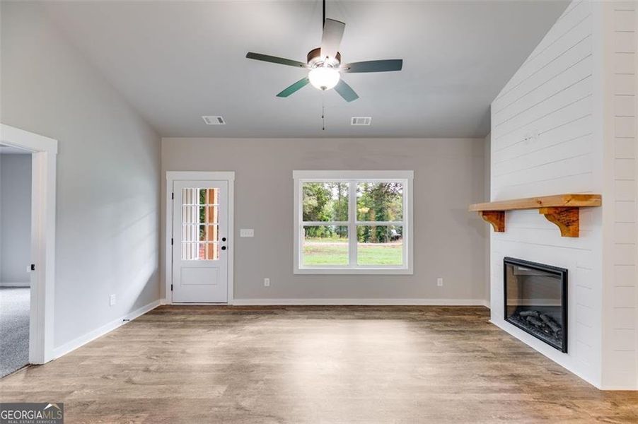 Spacious, unfurnished interior of a new home in , Buchanan (Image 17).