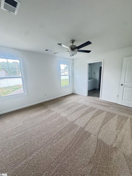 Spacious, unfurnished interior of a new home in Halton Oaks, Spartanburg (Image 20). Spacious, unfurnished interior of a new home in Halton Oaks, Spartanburg (Image 20).