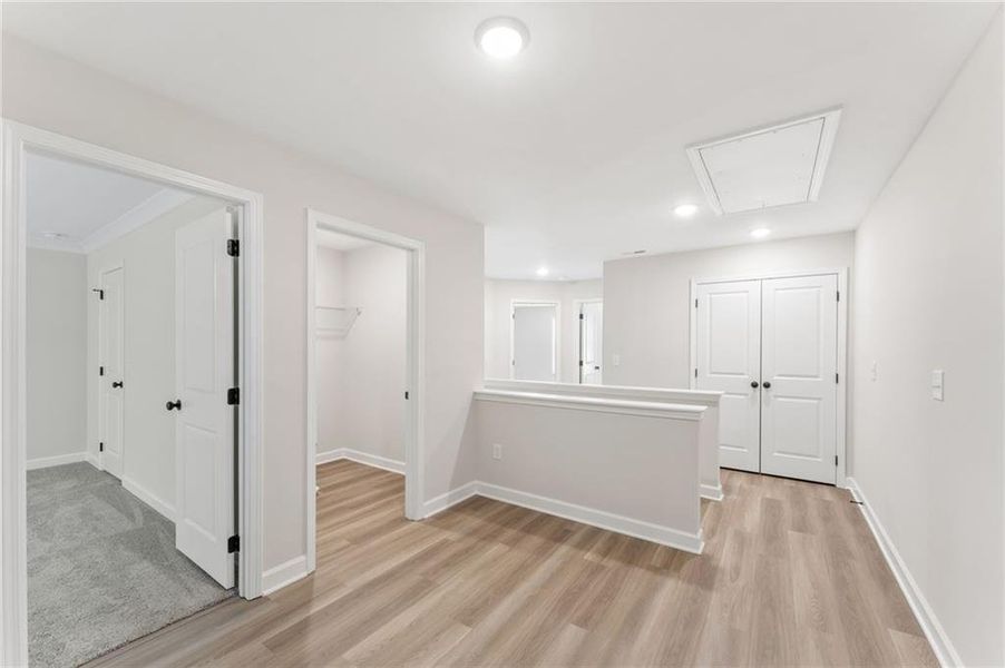 Spacious, unfurnished interior of a new home in Cherokee Township, Acworth (Image 15).