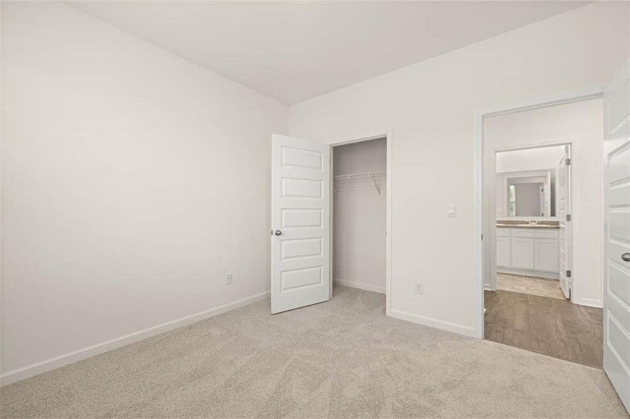 Spacious, unfurnished interior of a new home in Bridle Creek, Locust Grove (Image 12).