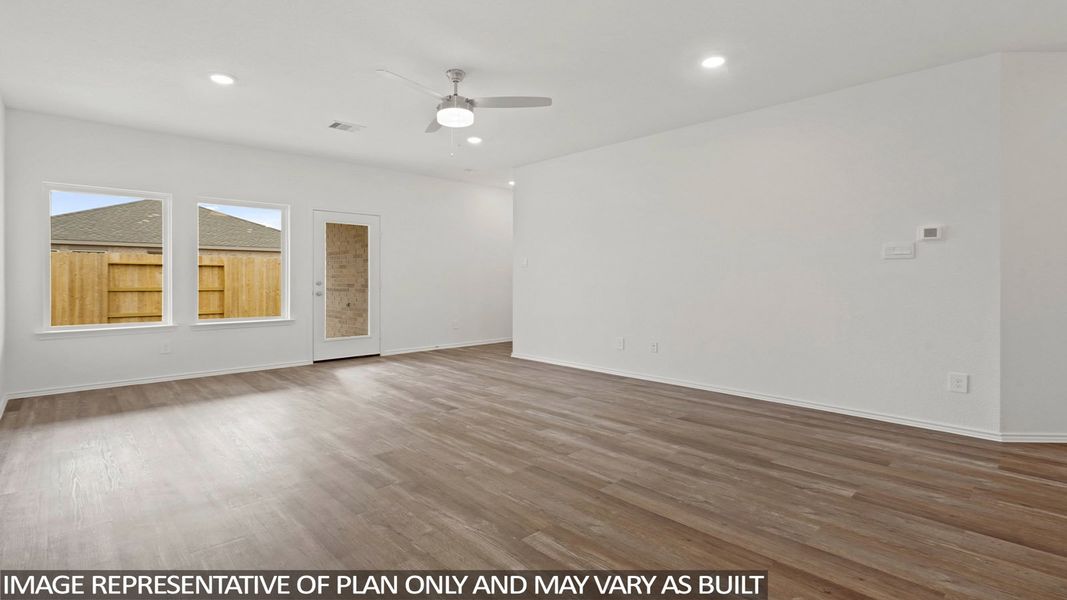Spacious, unfurnished interior of a new home in Sunterra, Katy (Image 20).