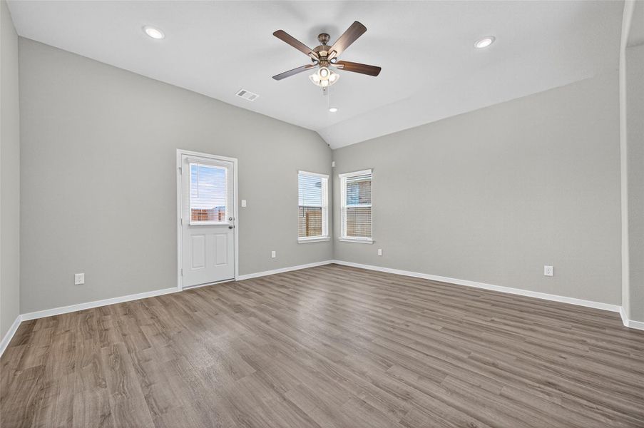 Spacious, unfurnished interior of a new home in Cypress Green, Hockley (Image 36).