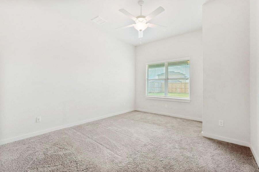 Spacious, unfurnished interior of a new home in Santa Fe, Cleveland (Image 21).