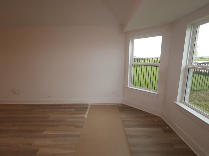 Spacious, unfurnished interior of a new home in Lago Mar, Santa Fe (Image 9). Spacious, unfurnished interior of a new home in Lago Mar, Santa Fe (Image 9).