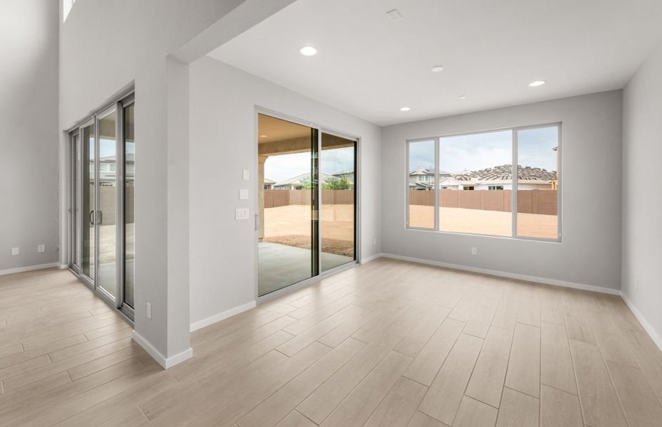 Spacious, unfurnished interior of a new home in Artisan at Asante, Surprise (Image 30).