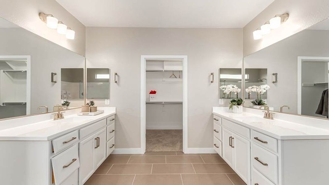 Representative furnished interior of a home built from the Redwood by Taylor Morrison in Paradisi Encore Collection, Surprise (Image 32).