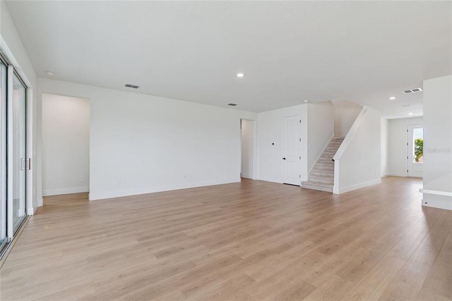 Spacious, unfurnished interior of a new home in Coasterra, Palmetto (Image 16).