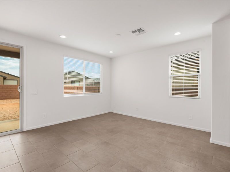 Spacious, unfurnished interior of a new home in Alamar at Rocking K, Tucson (Image 7).