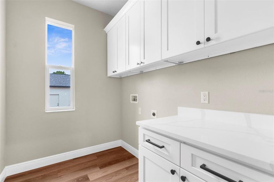 Furnished interior view inside a new home in , Weeki Wachee (Image 12).