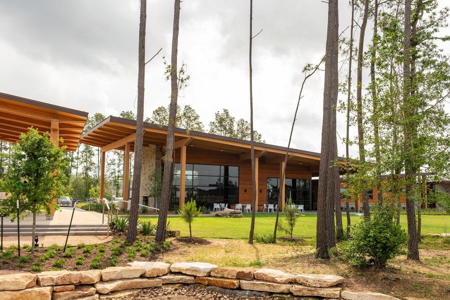 Community amenities in Evergreen, Conroe (Image 5).