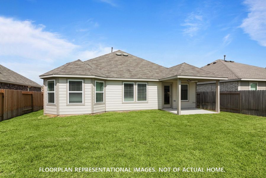 Exterior details and patio area of a home in Sorella, Tomball (Image 3).