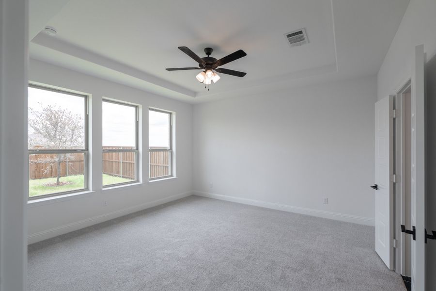 Spacious, unfurnished interior of a new home in Enclave at Legacy Hills, Celina (Image 26).