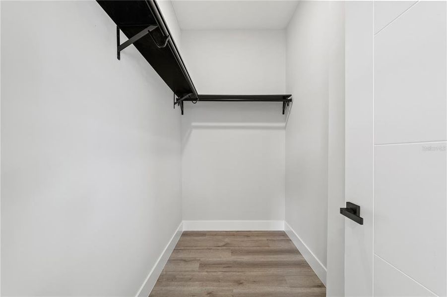 Spacious, unfurnished interior of a new home in , Tampa (Image 54).