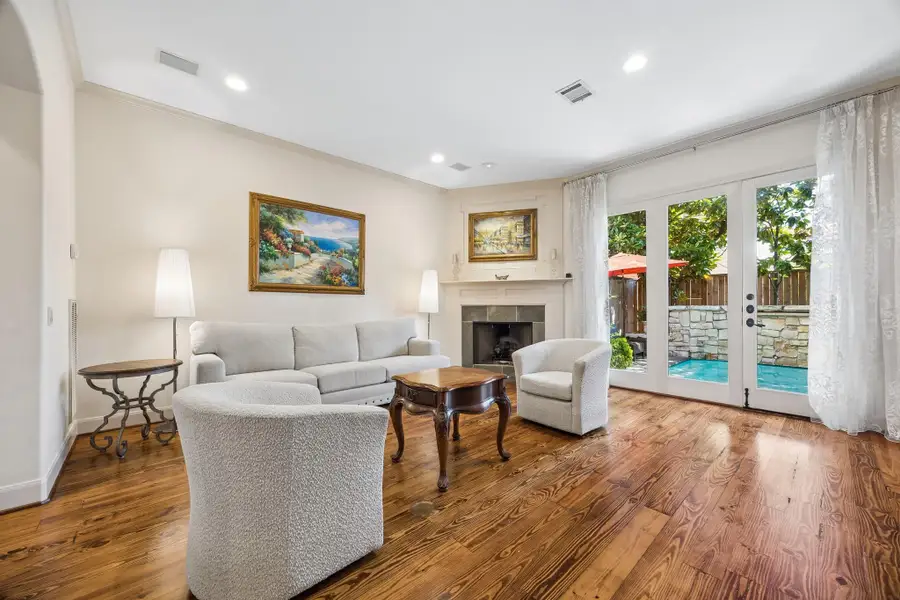 Over-sized living area