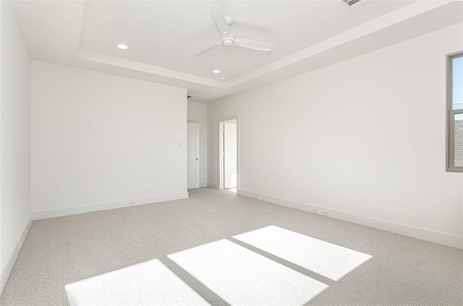 Spacious, unfurnished interior of a new home in , Dallas (Image 23).