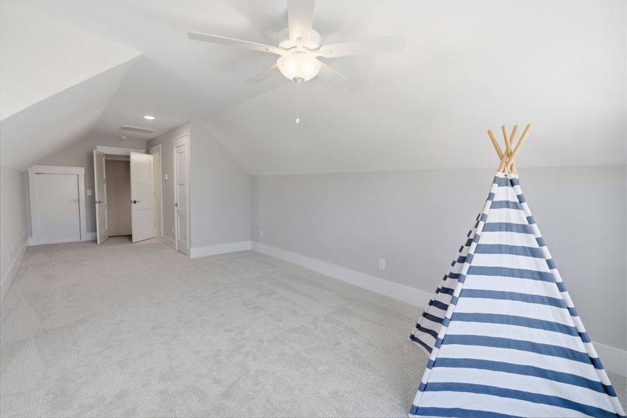 Spacious, unfurnished interior of a new home in The Sanctuary at Sunset Beach, Sunset Beach (Image 25).