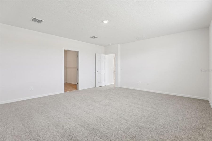 Spacious, unfurnished interior of a new home in The Meadow at Crossprairie, St. Cloud (Image 38).