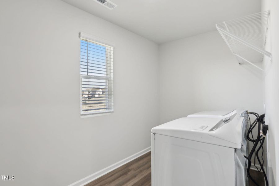 18-web-or-mls-Raleigh -River Glen-199 Wh