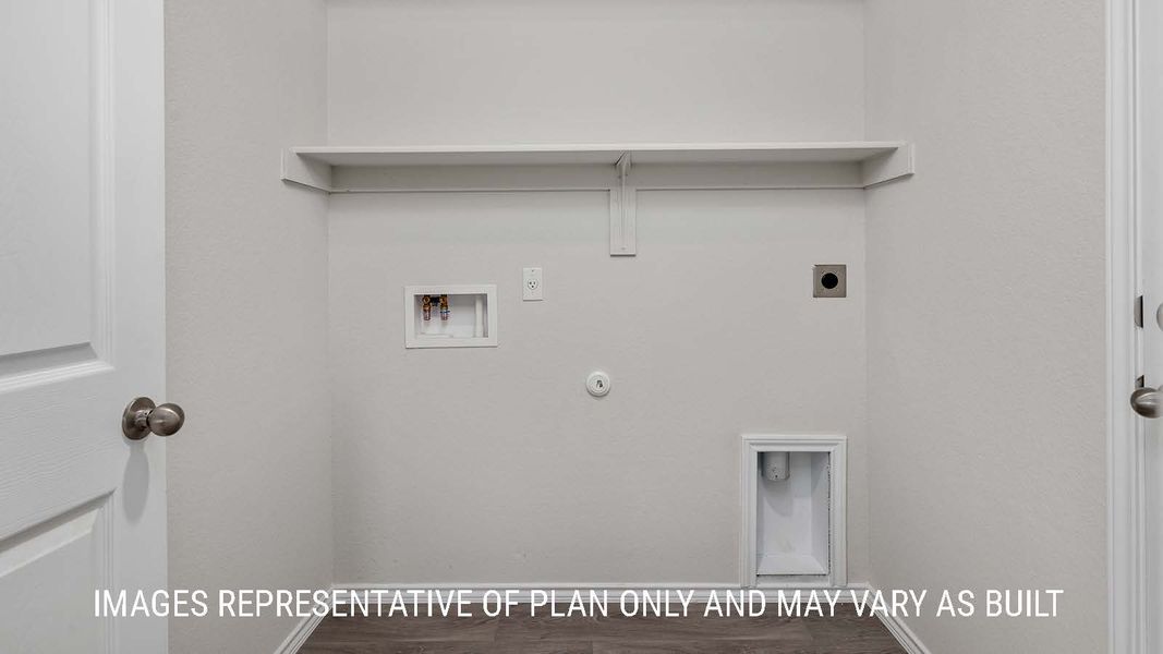 Spacious, unfurnished interior of a new home in The Villages at Schwertner Ranch, Jarrell (Image 20).