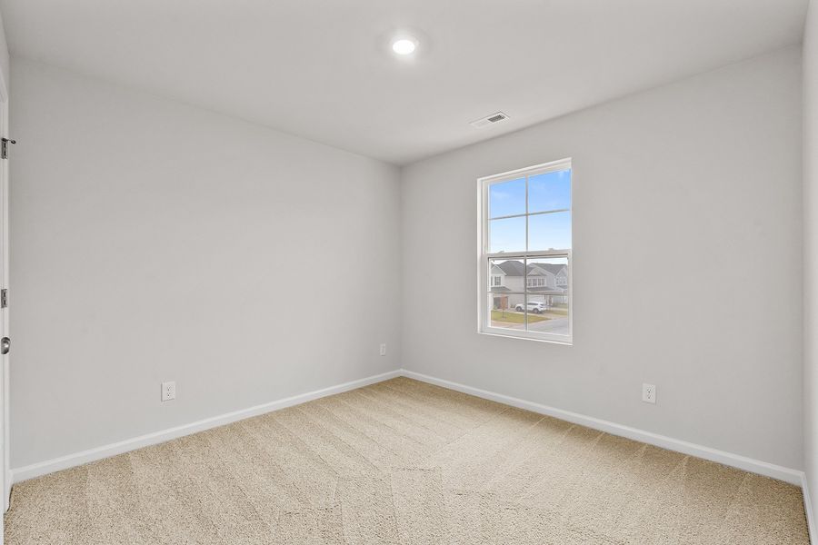 Spacious, unfurnished interior of a new home in Hanes Lake, Winston-Salem (Image 27).