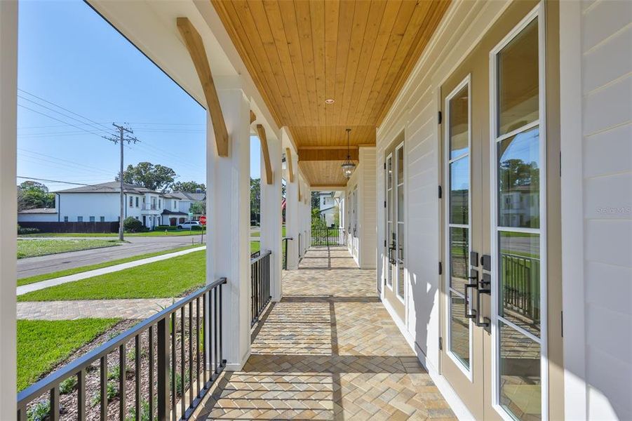 Exterior details and patio area of a home in , Tampa (Image 43).