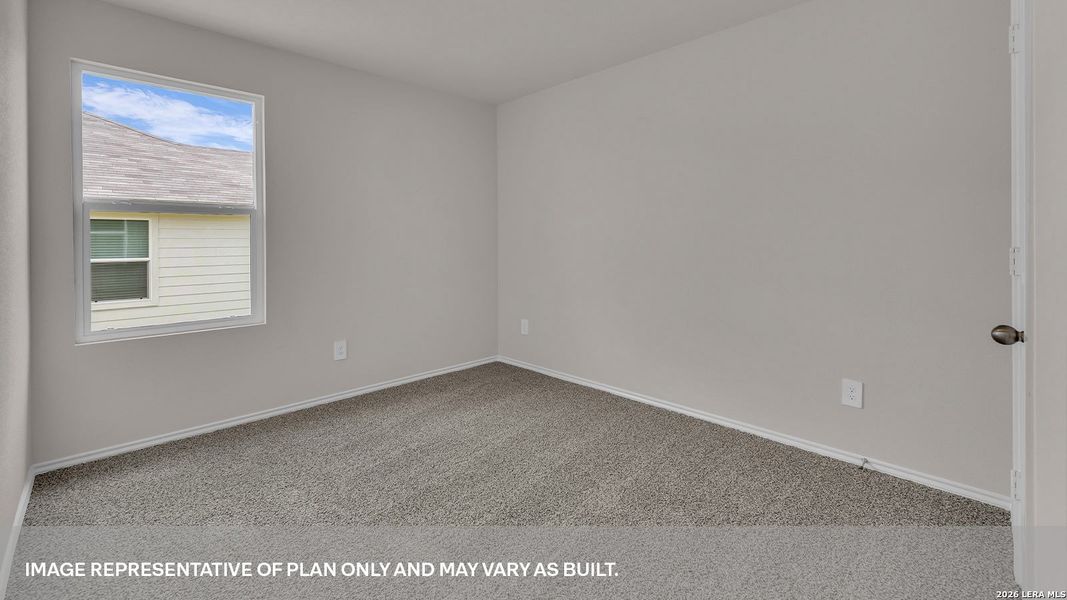 Spacious, unfurnished interior of a new home in Ladera, Luling (Image 14).