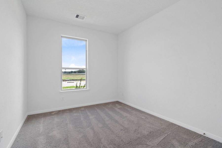 Spacious, unfurnished interior of a new home in Davina, Rosenberg (Image 21).
