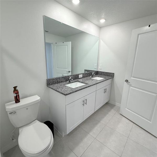 Furnished interior view inside a new home in , Zephyrhills (Image 15).