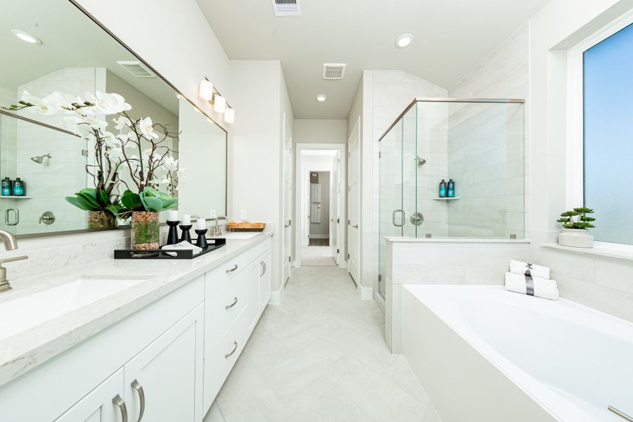 Furnished interior view inside a new home in Amira, Tomball (Image 7).