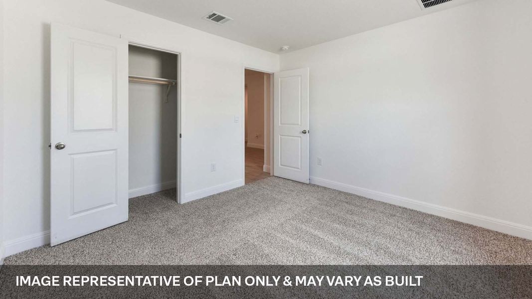 Representative unfurnished interior of a home built from the The Fairfield by D.R. Horton in Riverview, Georgetown (Image 22).