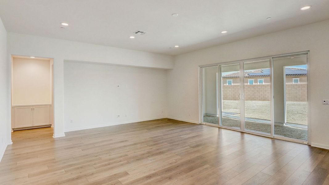 Representative unfurnished interior of a home built from the Residence 3003 by D.R. Horton in Havenwood, North Charleston (Image 23).