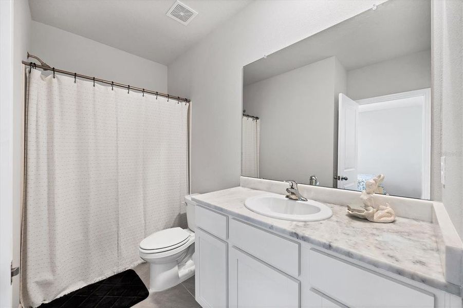 Furnished interior view inside a new home in Braden Pointe, Bradenton (Image 40). Furnished interior view inside a new home in Braden Pointe, Bradenton (Image 40).