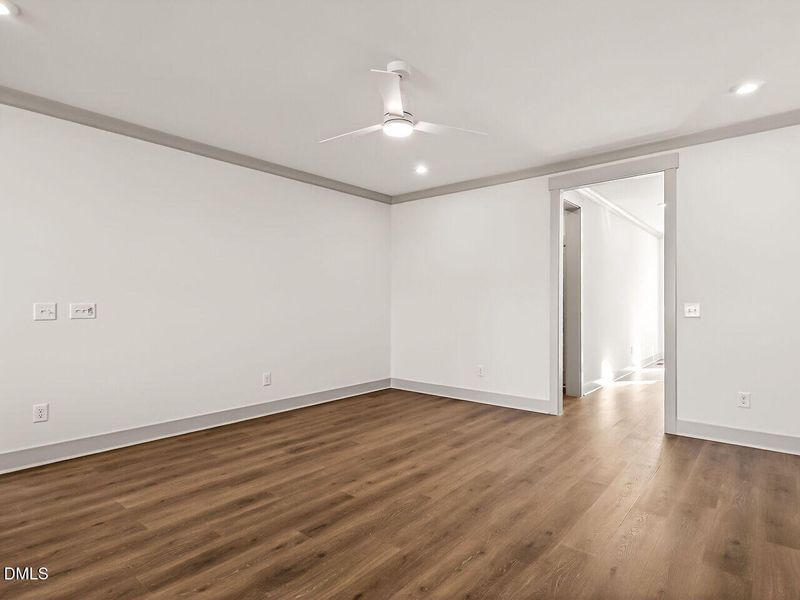 008-1280x960-living-room