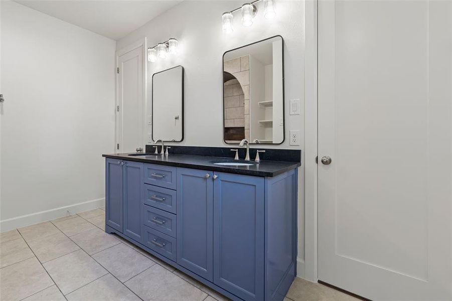 Furnished interior view inside a new home in , Fort Worth (Image 16).