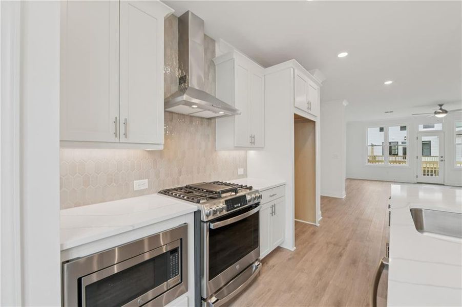 Furnished interior view inside a new home in , Buford (Image 10).