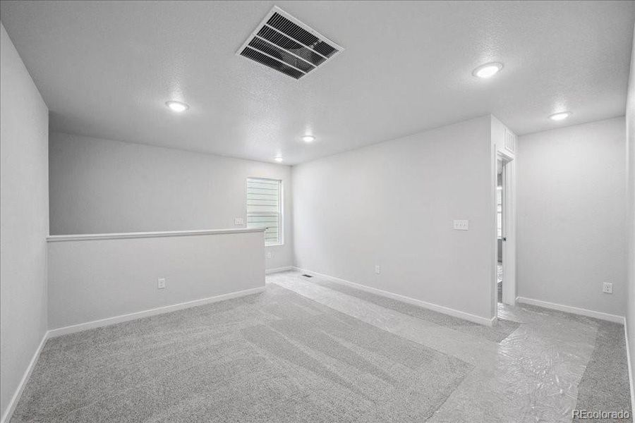 Spacious, unfurnished interior of a new home in Farmlore, Brighton (Image 22).